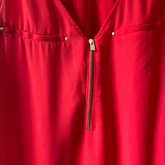 Express sleeveless top - Picture 2 of 2